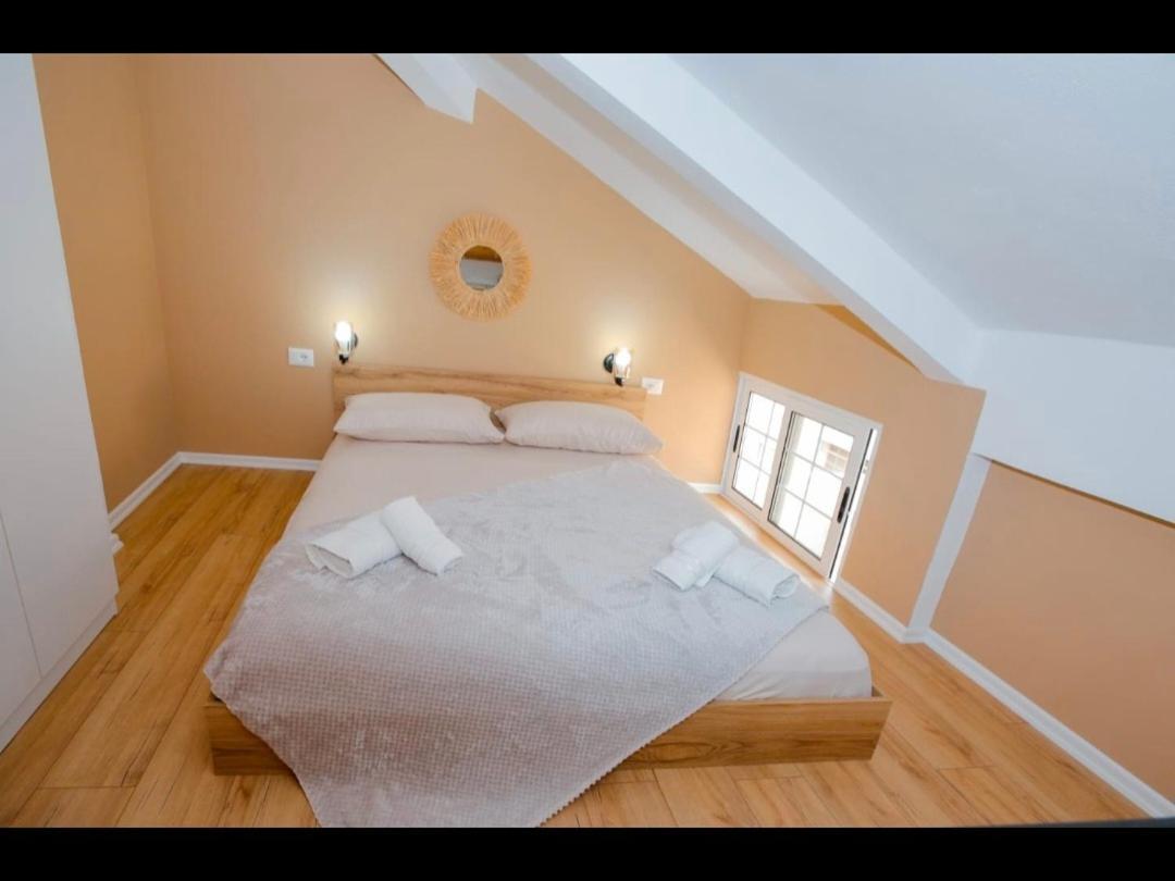 Villa Alvin House à Shkodër Extérieur photo